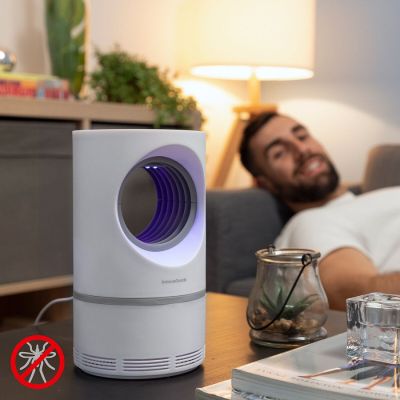 Lampe anti-moustiques à aspiration