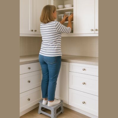 Marchepied Pliable Léger – Antidérapant et Multifonction