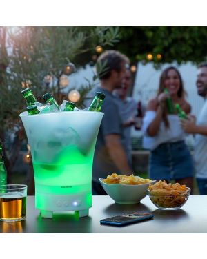 Leuchtender, bunter Eiseimer mit Lautsprecher